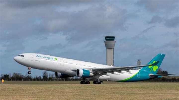 Are Aer Lingus flights refundable?