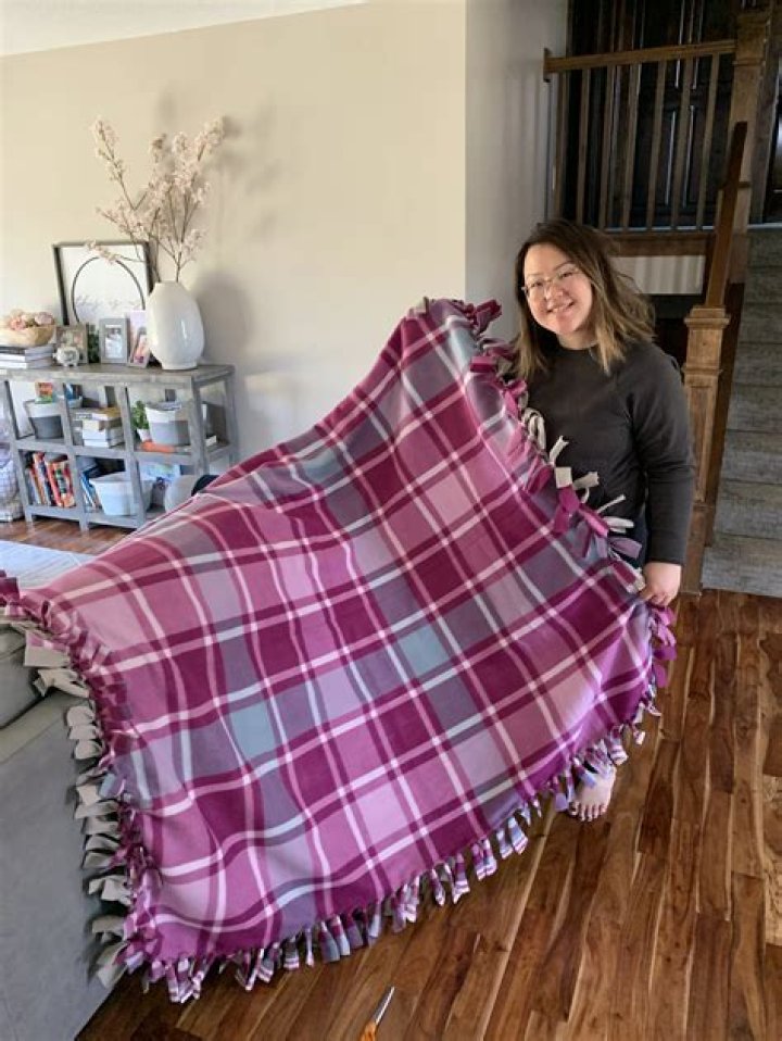 Can you make a tie blanket with cotton and fleece?
