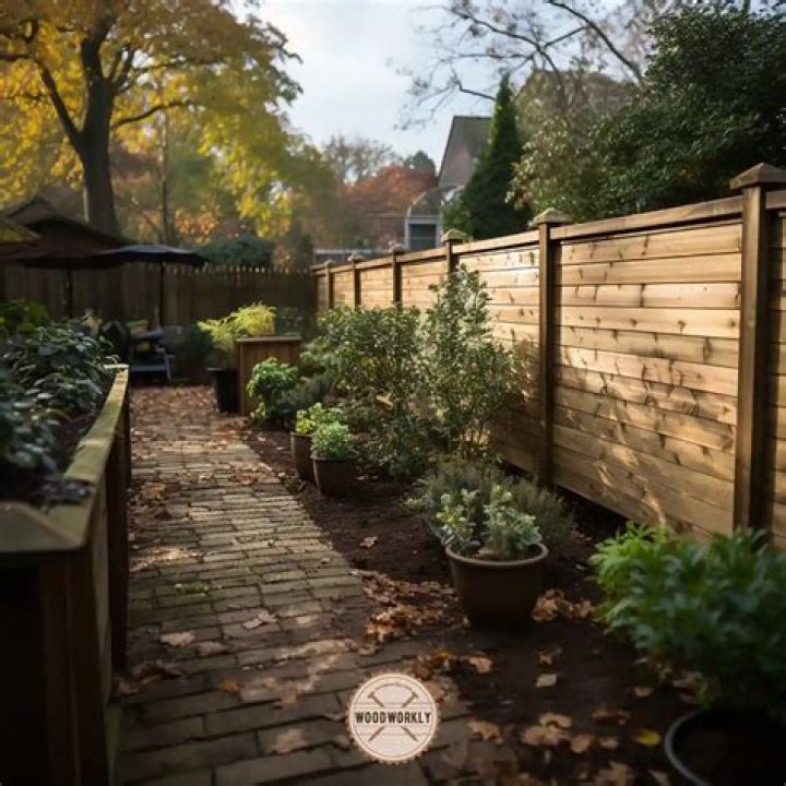 Does a cedar fence need to be sealed?