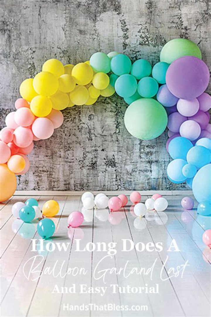 How long does a fresh garland last?