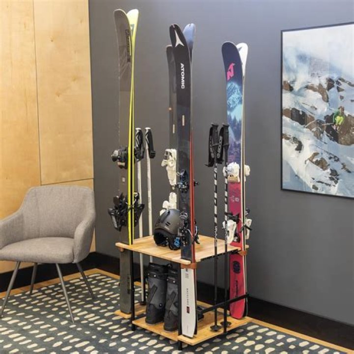 How many skis can a ski rack hold?