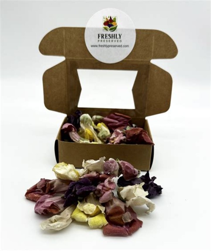 What are freeze dried flowers?