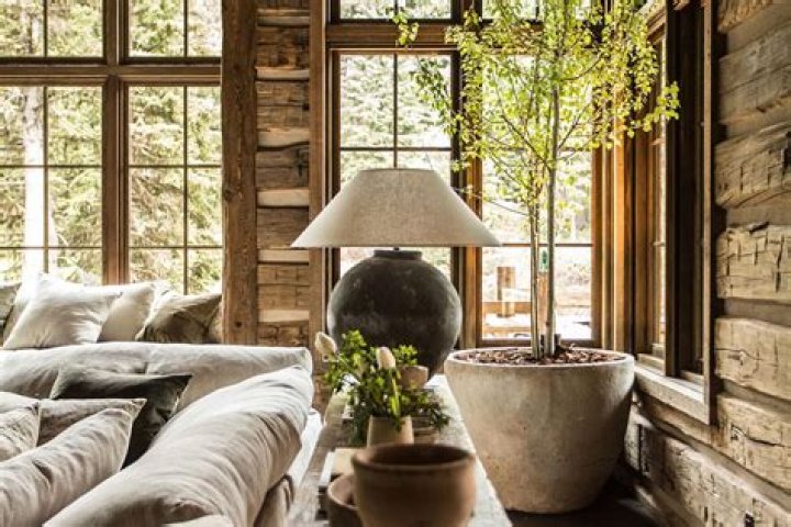 What does rustic mean in decorating?