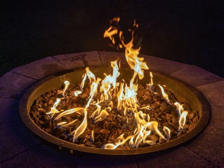 What is a propane fire pit?