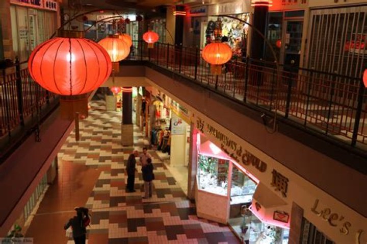 Where do most Chinese live in London?